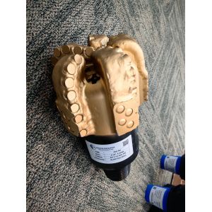 6 1/2'' 5wing Hardfacing Drilling Bits Replaceable Nozzle For Oil Well Drilling