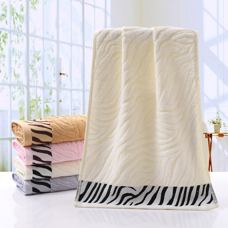 Square Luxury Embroidered Thick Cotton Striped Pattern Bath Towel with Customized Logo