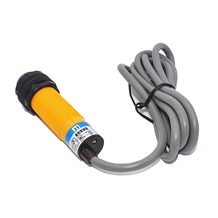 E3F-DS10C4 24V diffuse reflection photoelectric switch sensor 10cm three-wire normally open photoelectric switch