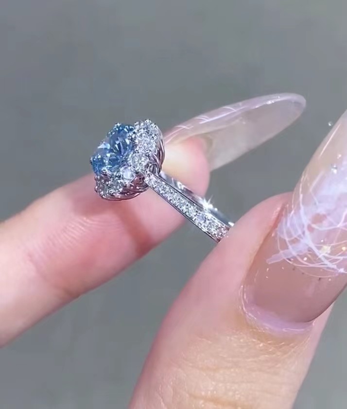 Engagement / Wedding Lab Grown Diamond Jewelry Blue Round 2 Carat Man Made Diamond Ring