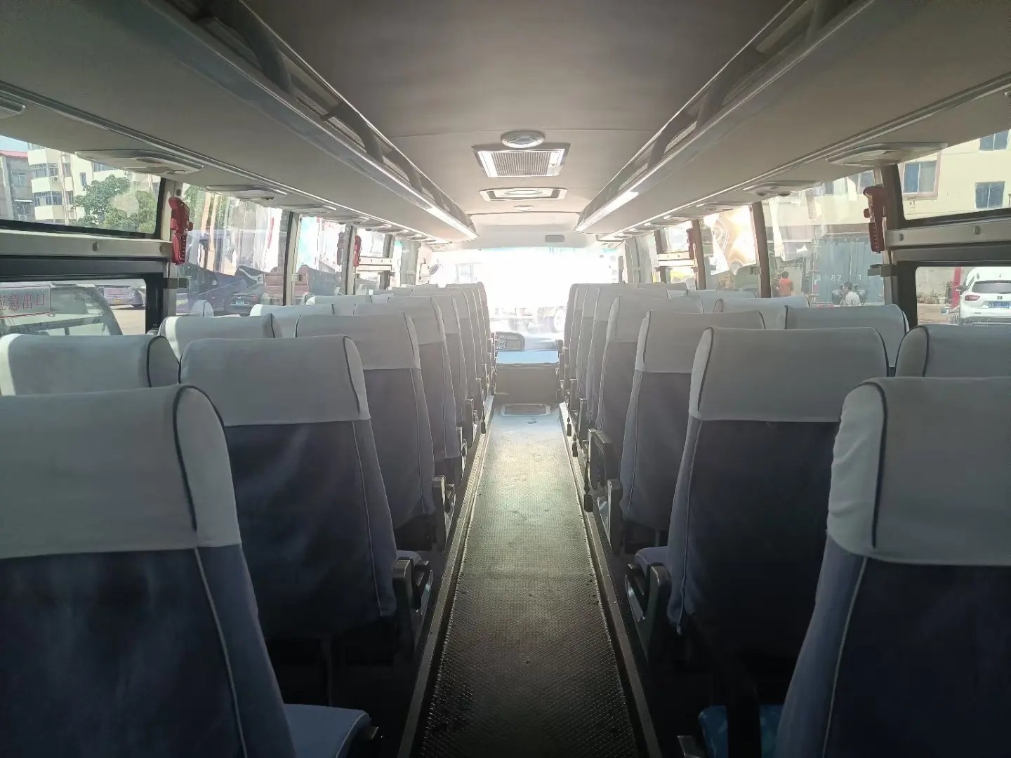 Used Church Bus Front Engine 6 Cylinders 220hp Leaf Spring 45 Seats With Air Conditioner Zhongtong LCK6108D