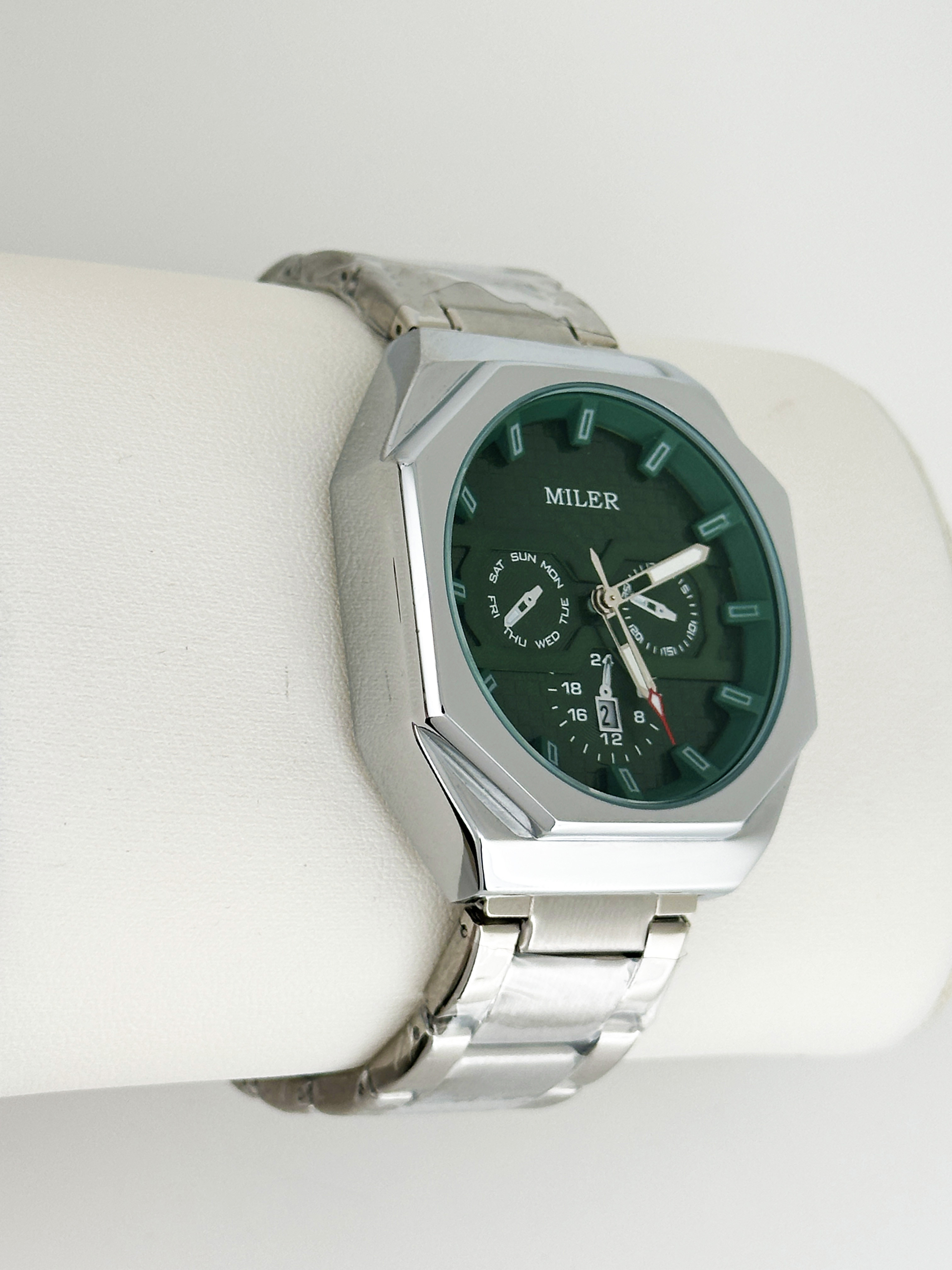 Stainless Steel Watch Men Wrist Watch Customized for Men and Women