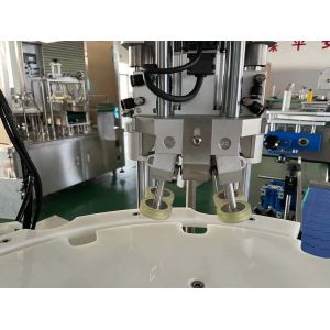 PLC Trigger Spray Capping Machine 1500BPH Pump Cap Capping Machine