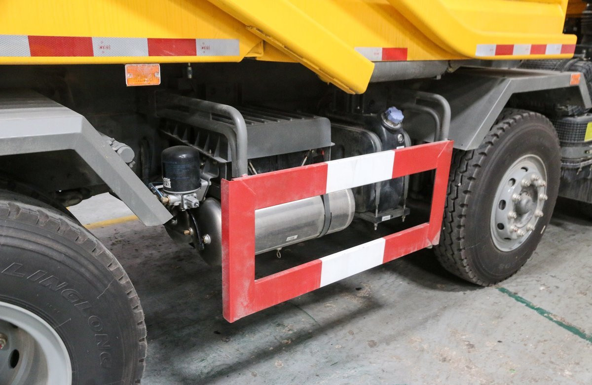 Used Howo Tipper Truck Sinotruck 8*4 Hohan 350hp Powerful Engine 12 Wheels Road Transportation
