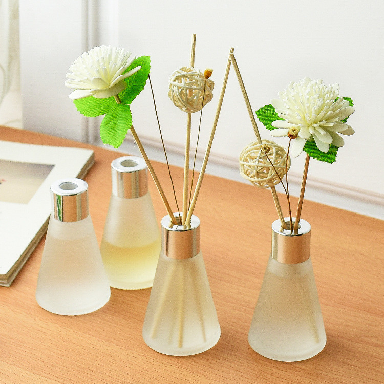 Home Fragrance Preserved Reed Diffuse Dried Sola Flower Reed Diffuser with Cotton Wick