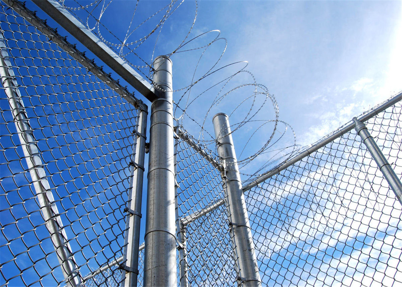 Galvanized Chain Link Fence, with Hot-dipped galvanized, Electro-galvanized or PVC coated