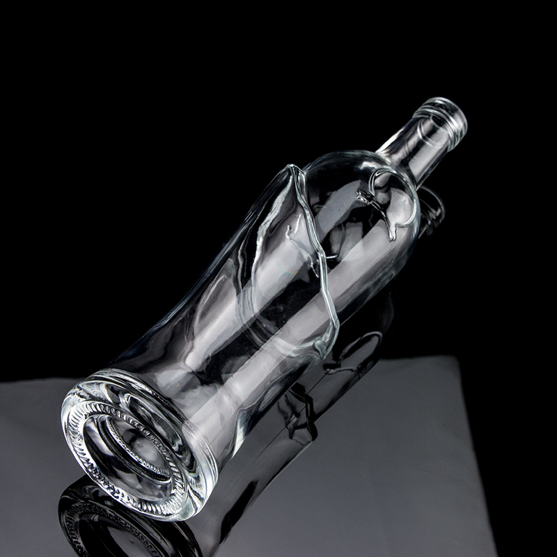 750ml Super Flint Round Glass Bottle With Screw Cap for VODKA Customize Embossed