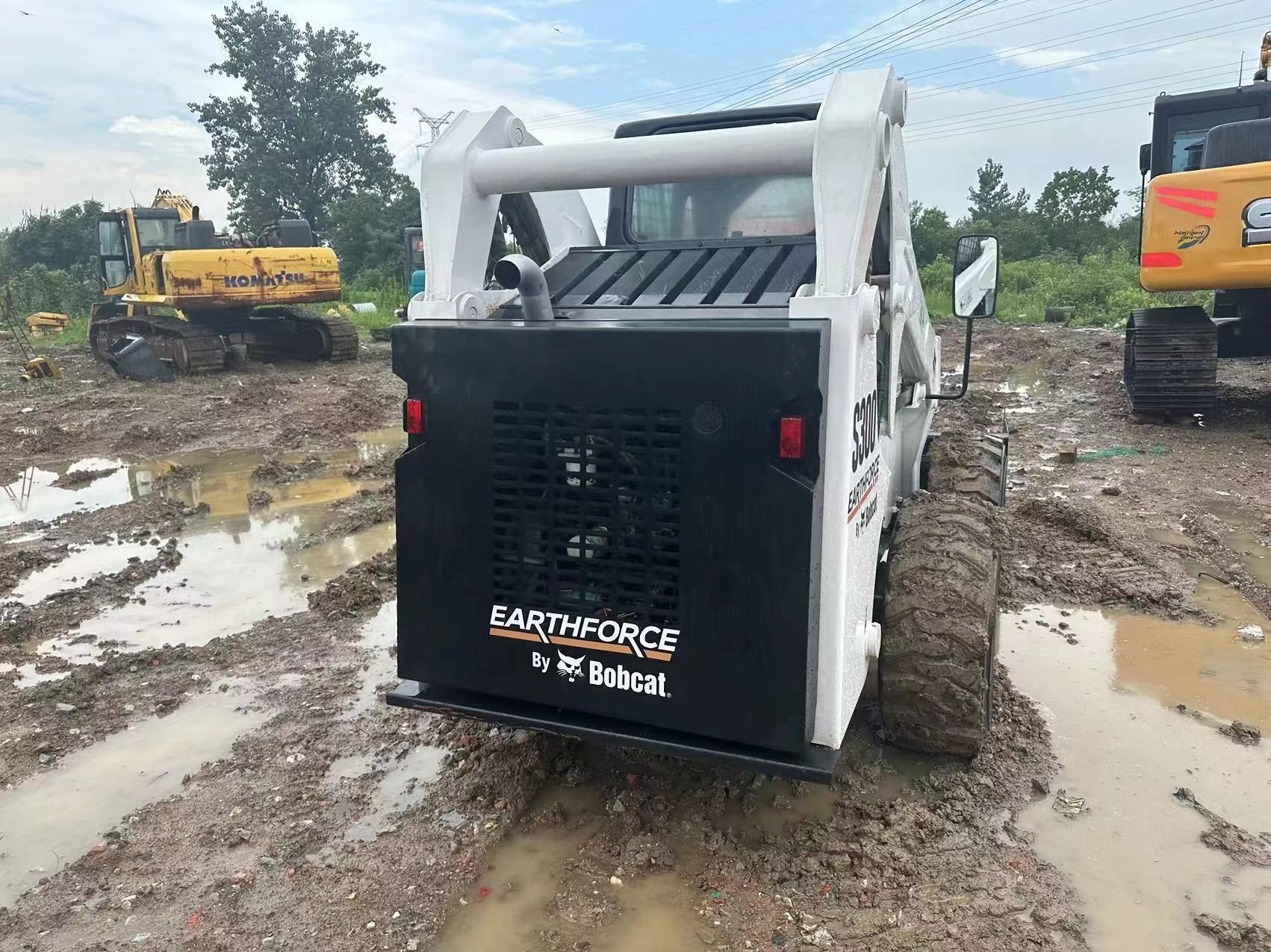 60KW Compact Used Skid Loaders Steer Bobcat S300 S160 S185 S18 S16