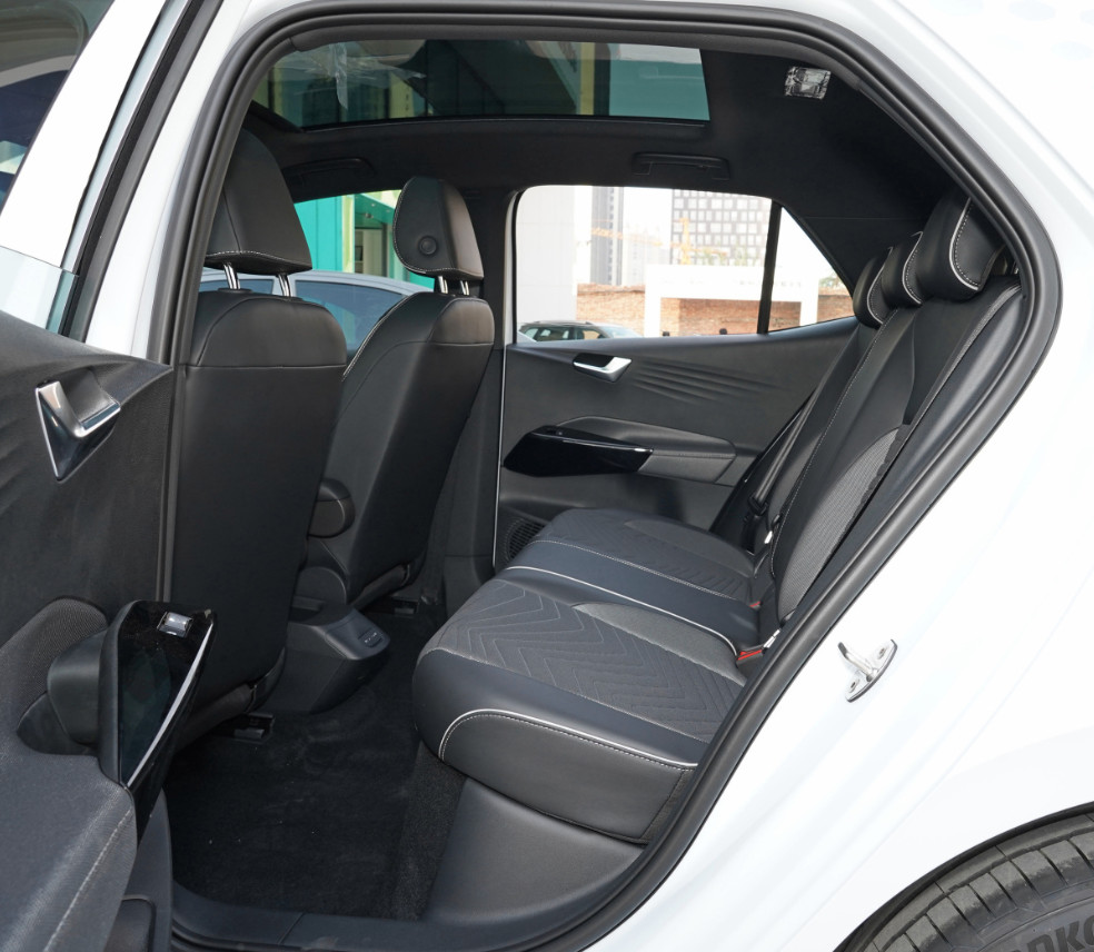 Volkswagen VW ID.3 2023 Compact Car Electric 5 Door 5 Seats Hatchback