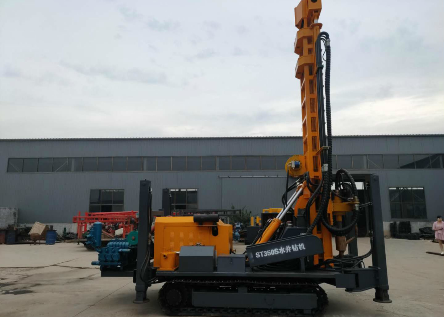 75mm 250m Truck Mounted Pneumatic Borewell Machine