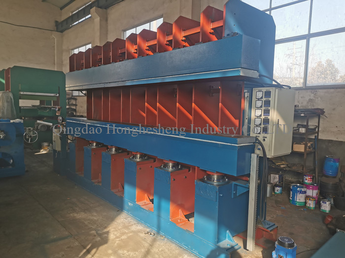 Rubber Tread Vulcanizing Tyre Moulding Machine