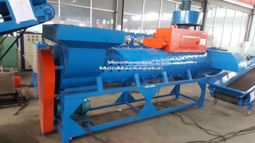 100kg/H Production Capacity PET Plastic Bottle Delabelling Crushing And Washing Line