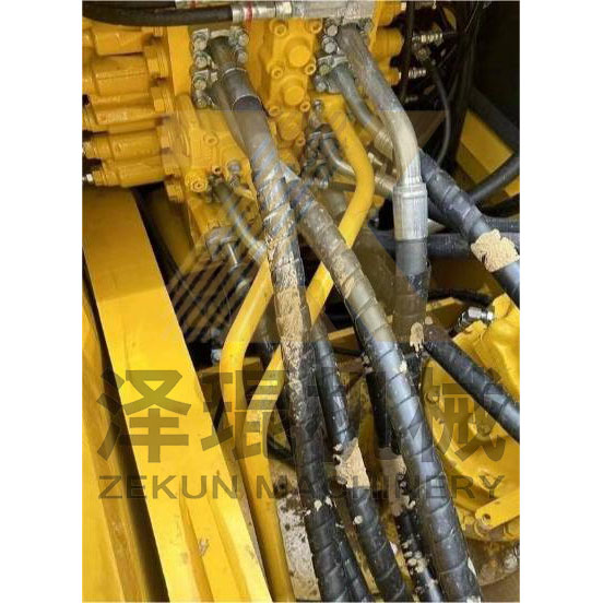 Komatsu PC240-7 Excavator with Low Working Hours 0-2000 and Other Hydraulic Cylinder
