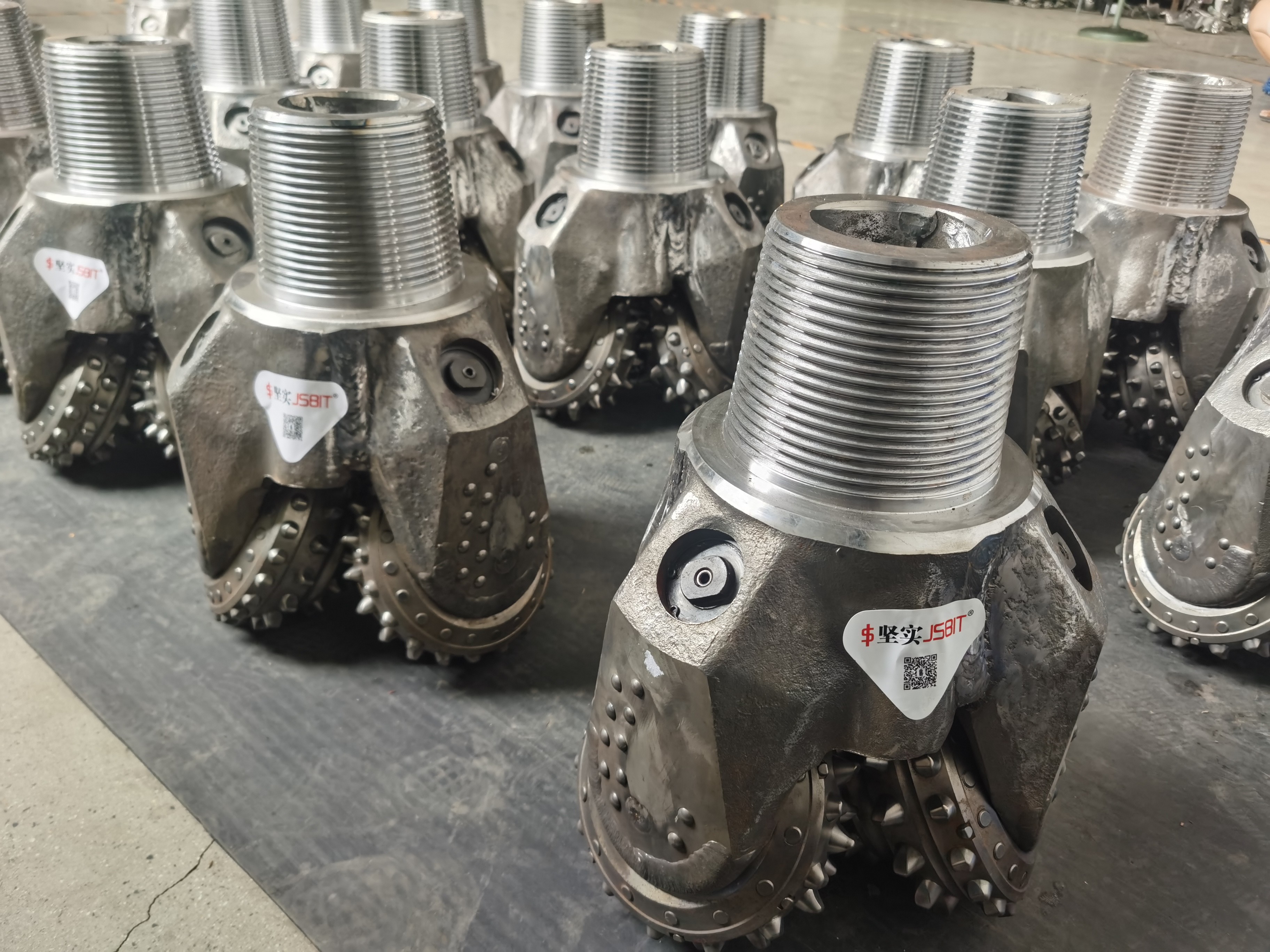 TOP quality 295mm 11 5/8inch IADC537 tricone rock drilling bit