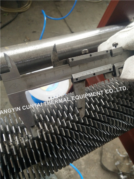 Seamless Carbon Steel Serrated Fin Tube/ Finned tubes With SA335 P11 Tube Material