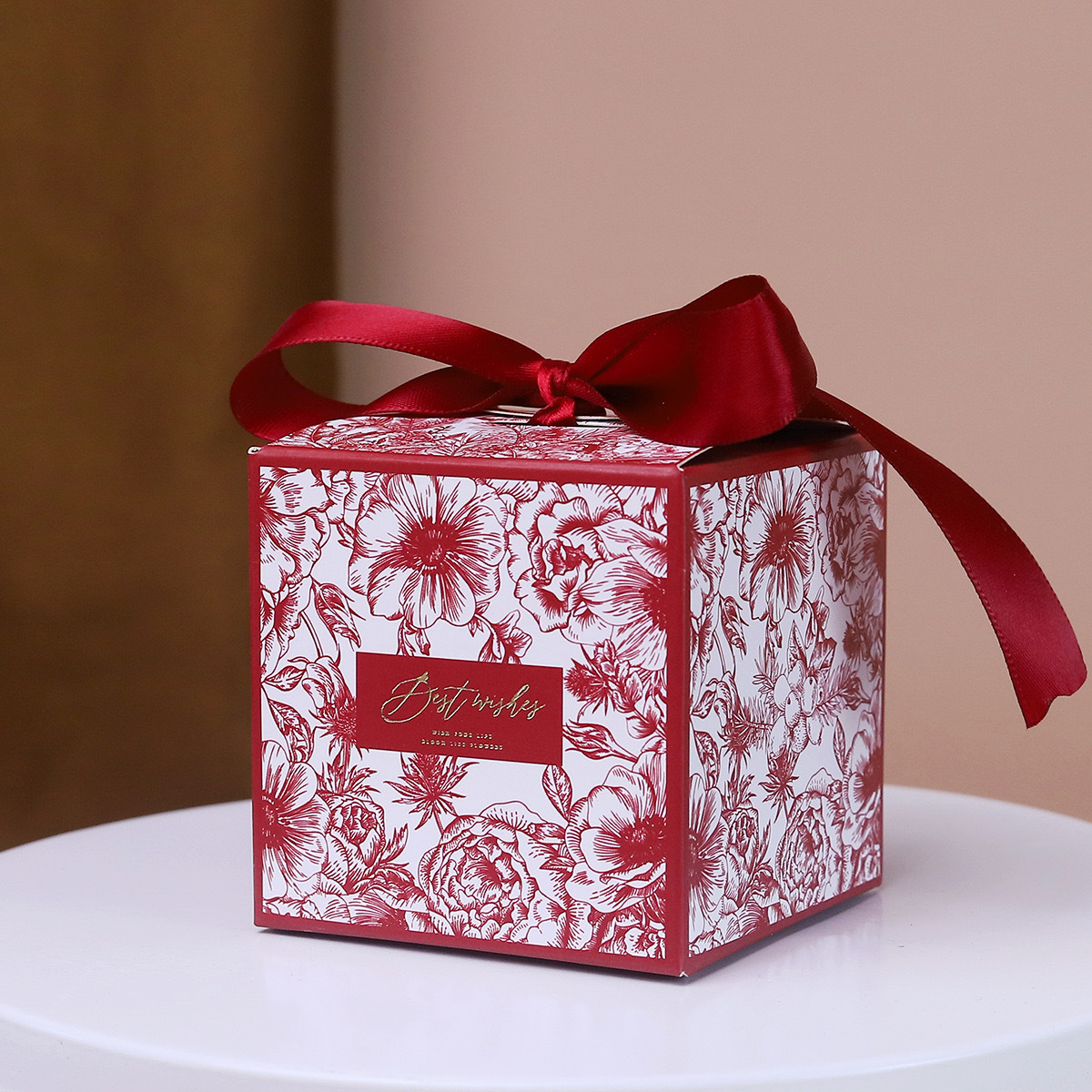 Small Business Packaging Solution Recycled Materials and Gold Foil Printing Flower Box