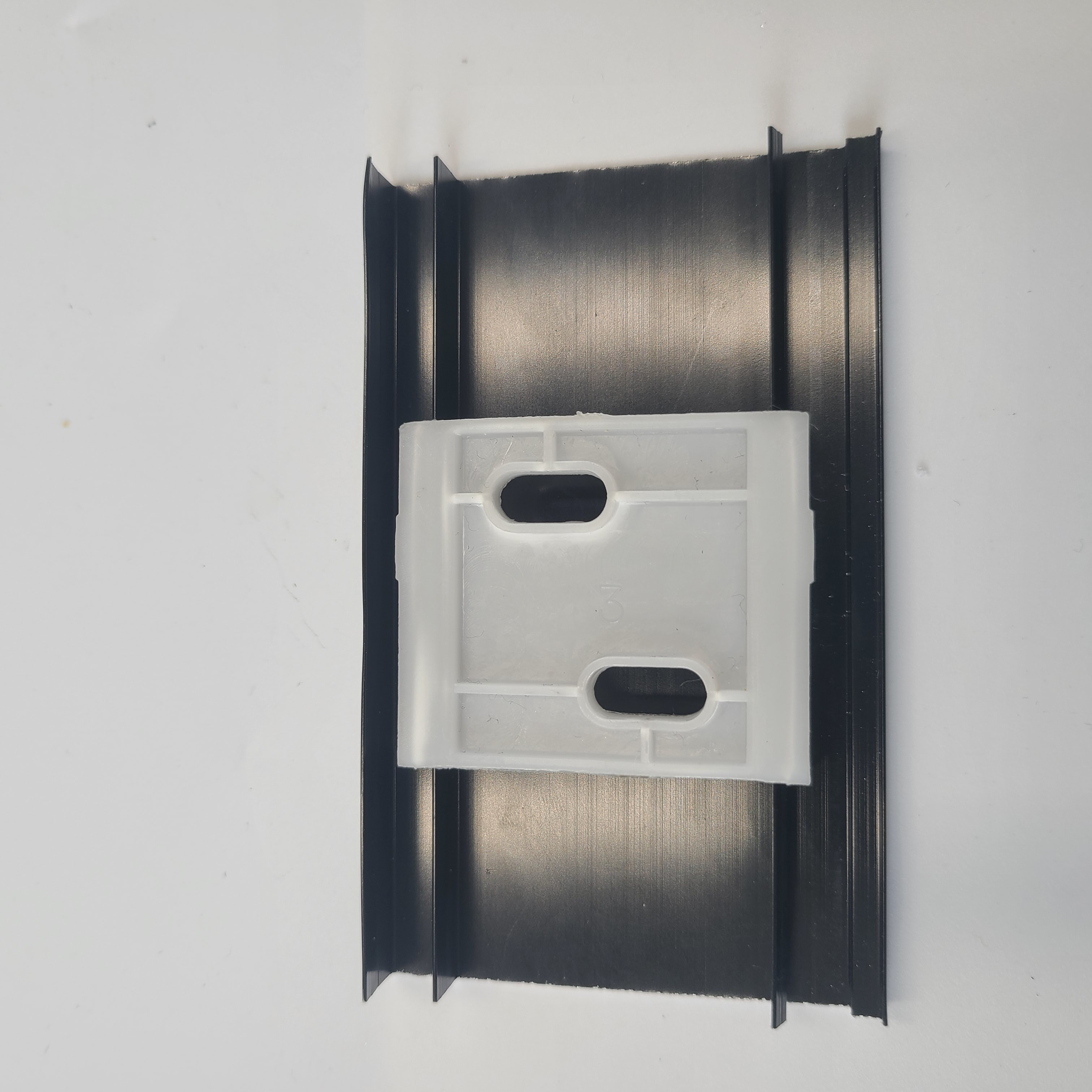 T3 T8 Anodised Aluminium Profile For Glass Sliding Door Wardrobes Frame