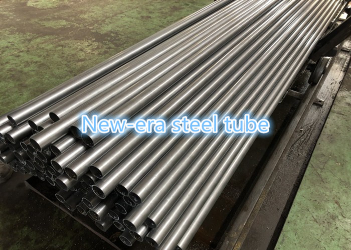 Seamless Cold Drawn Welded Tubes Fluid Steel Pipe Round Section Shape