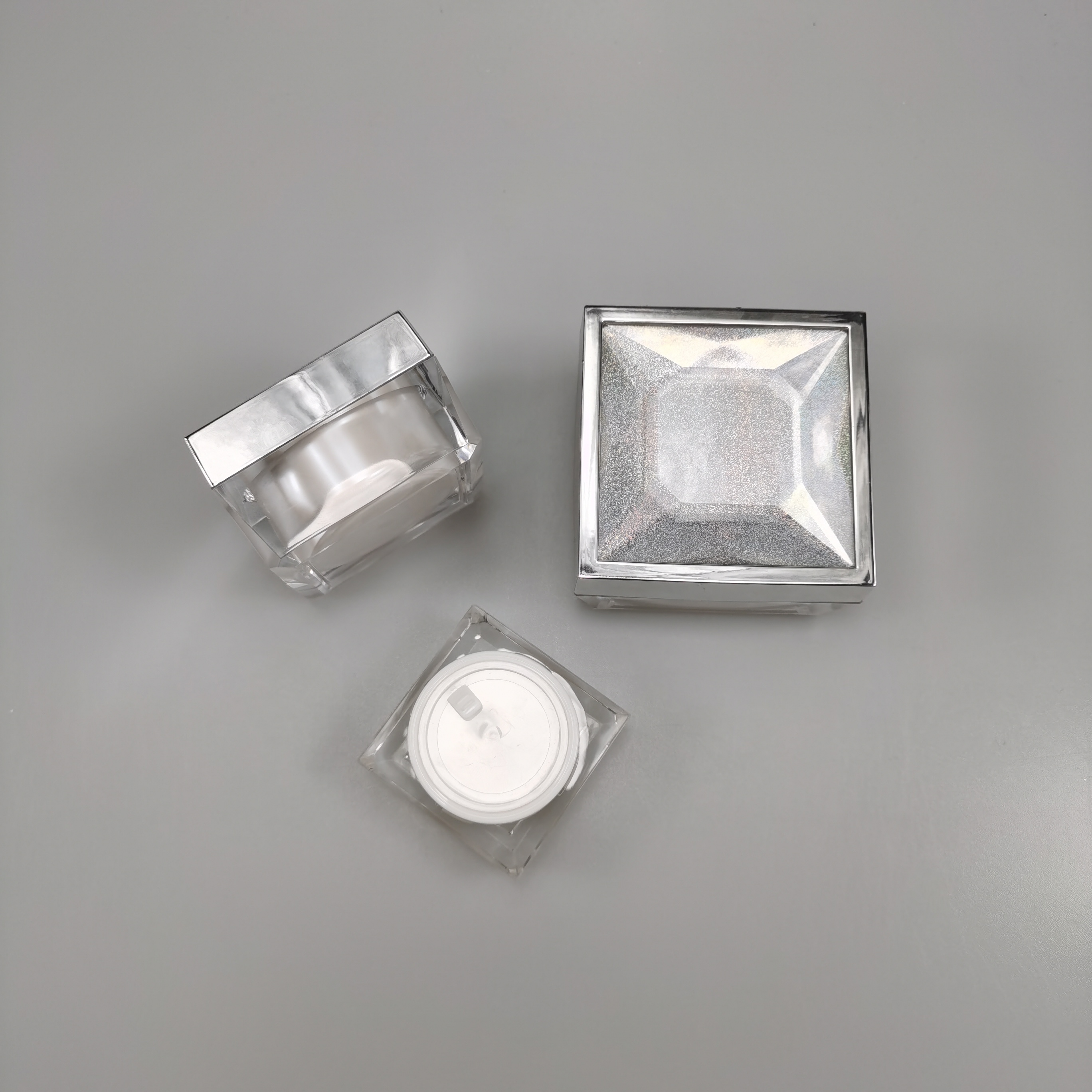 Skin Care Cream Plastic Cap 15g 30g 50g Square Acrylic Eye Cream Jar with Diamond Silver Lid