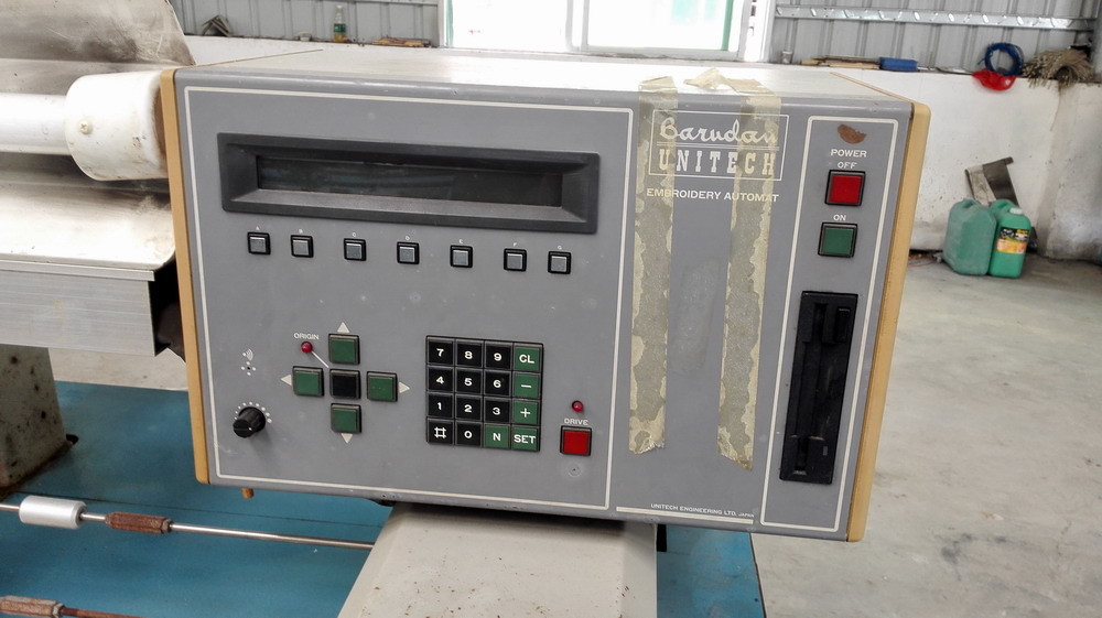1996 Product Used Barudan Embroidery Machine With 17 Heads 9 Needles