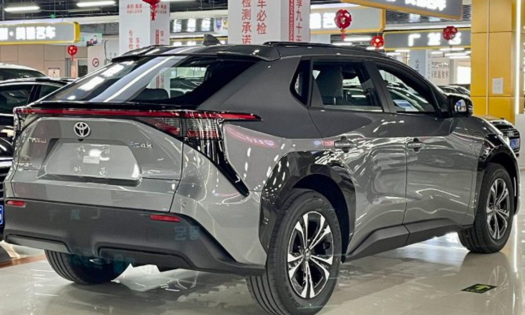 Toyota BZ4X 2022 Two-Wheel Drive Jingying JOY Version 5 Door 5 Seats SUV