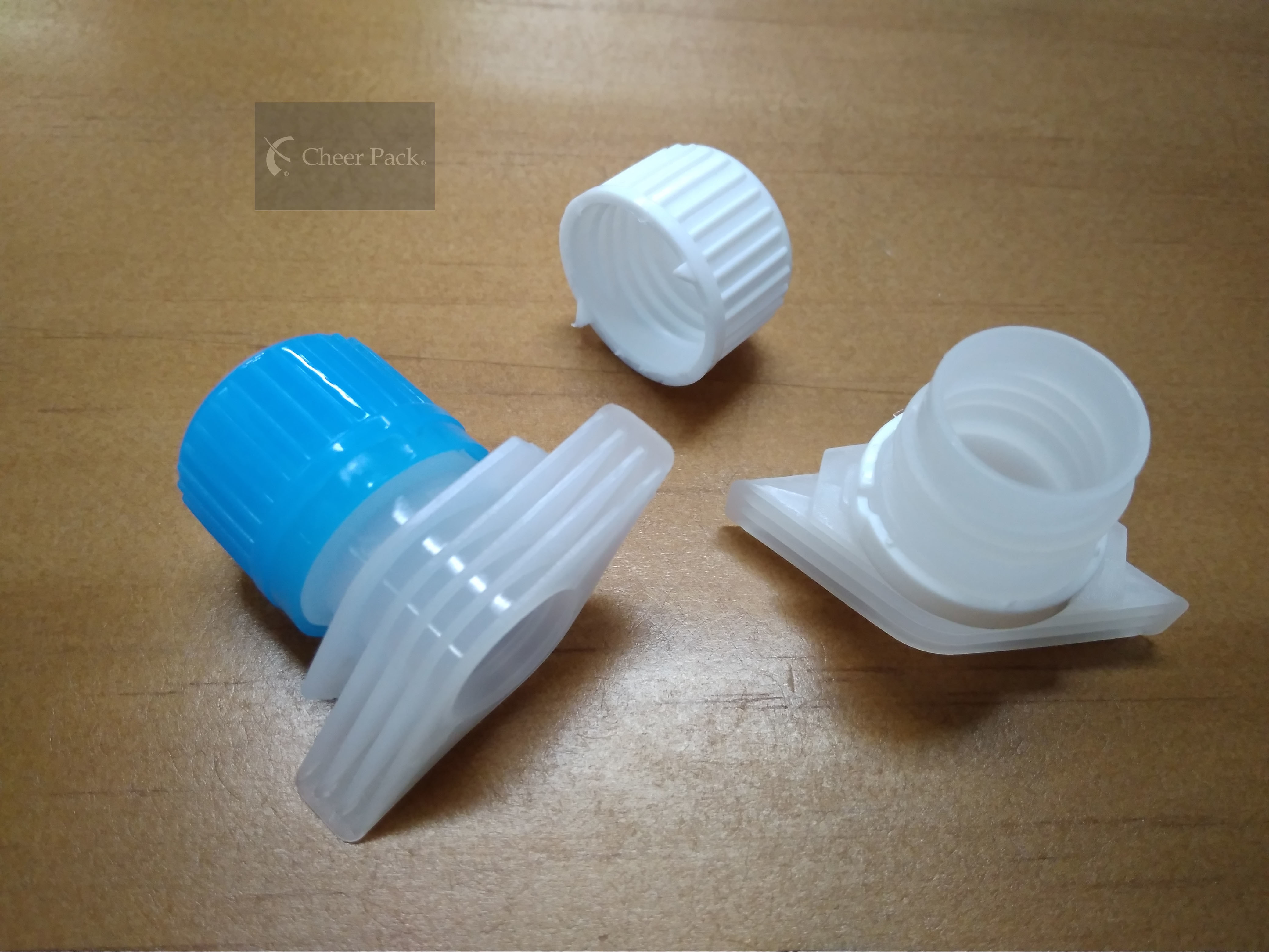 Colorful Professional Twist Spout Cap PE Materials With 16 Millimeter Inner Diameter