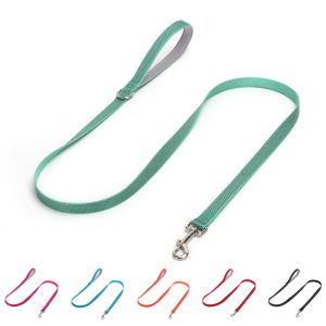 China Pet Nylon Leash Reflective Durable Comfortable Grip Walking Perfect For Dogs on sale