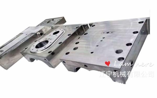 Split Barrel Kurimoto 125 Twin Screw Extruder Machine Parts Corrosion 316L