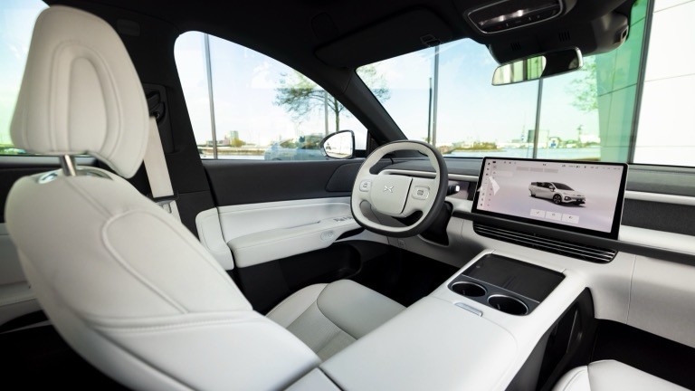 Xpeng G6 RWD Long Range Electric Vehicle SUV EV Electric Car with a motorpower of 210kw RWD driving & 490km Range