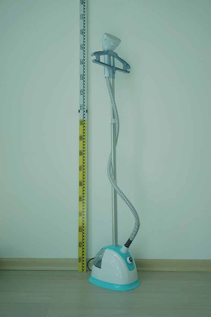 Steam Iron Brush Type Portable Travel Garment Steamer With Lake Blue Color