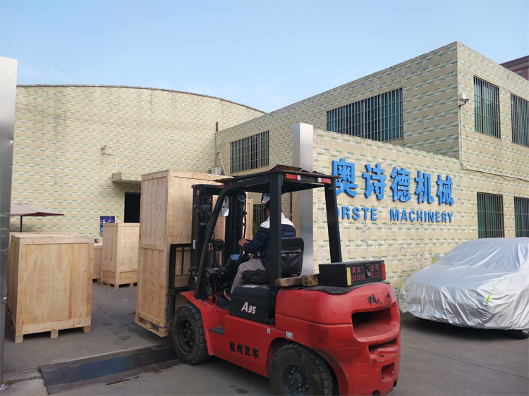 Variable Dehumidifying Hopper Dryer Equipment With 40-16000L Capacity for Plastic Drying