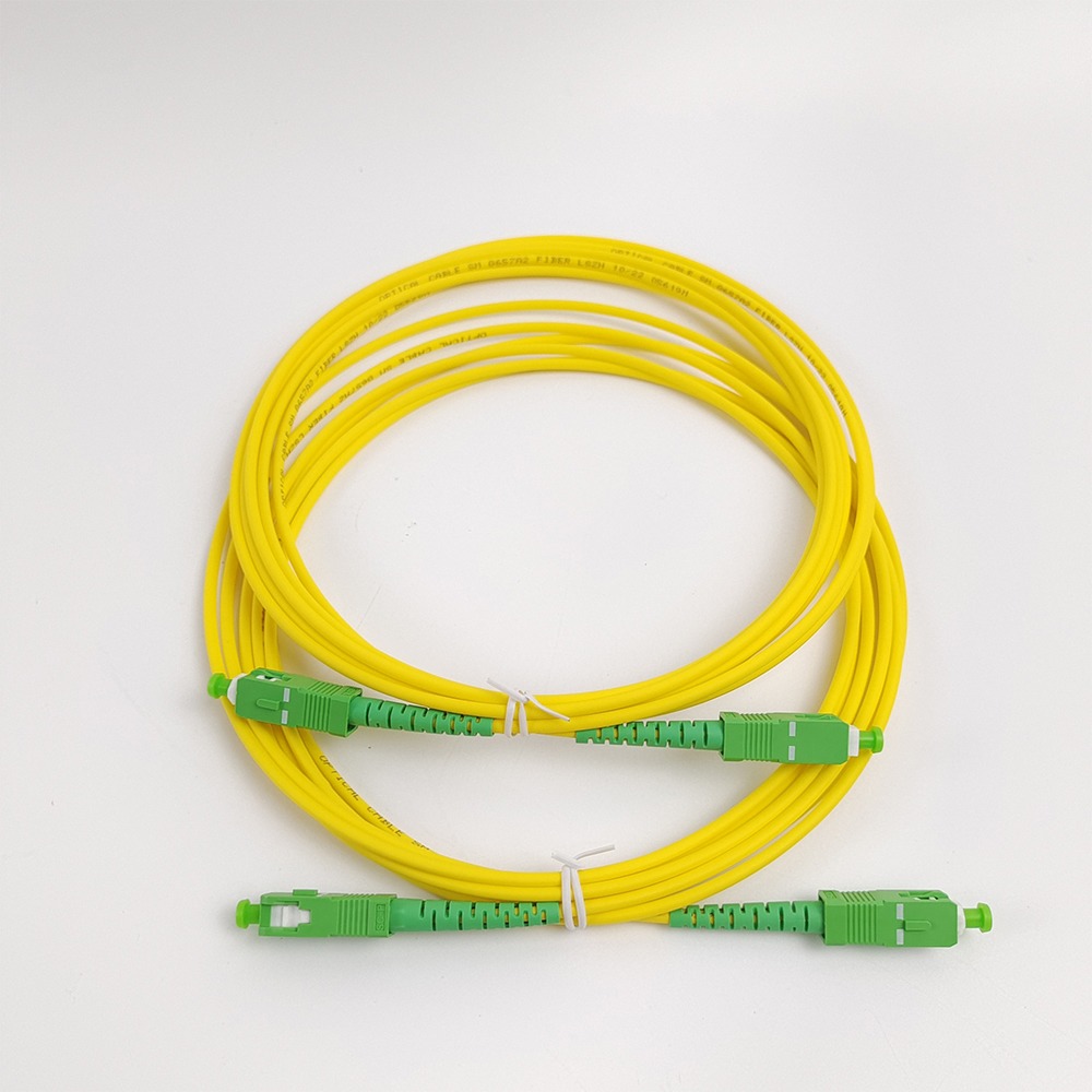  Optical Patch Cord Yellow Pigtail SC/APC G652D Single Mode LSZH 1M Simplex 2.0mm Fiber Optic Patch Cord Manufactures
