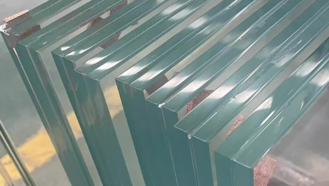 Top Quality Popular Clear/Ultra Clear Tempered Laminated Glass for Building