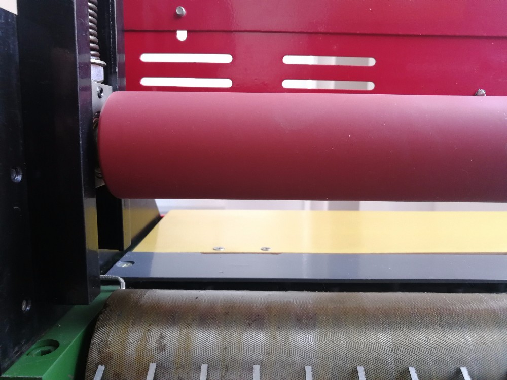 Hot Melt Coating Glue Machine 5 Liter Semi Automatic Coating Glue Machine