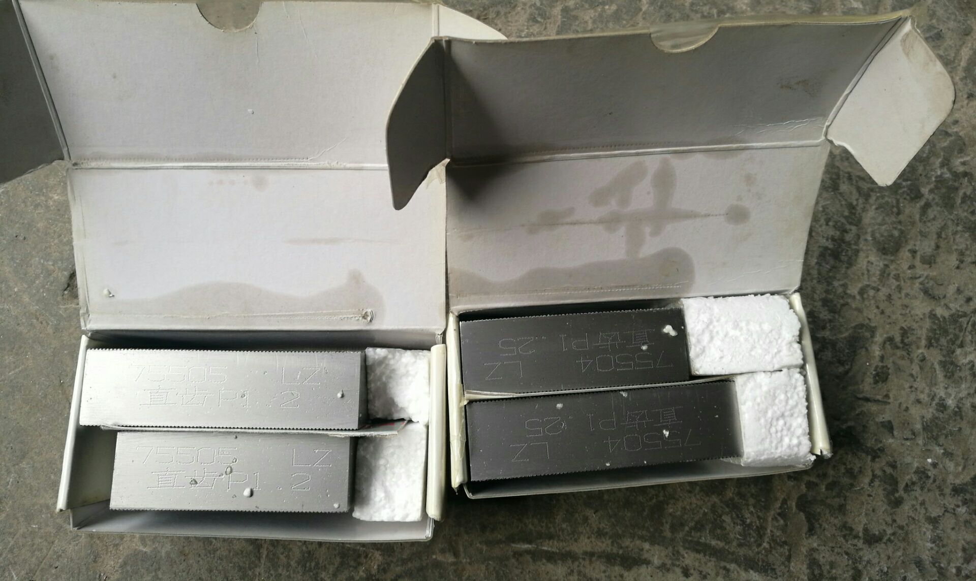 High Speed Steel Flat Thread Rolling Dies With 125-225mm Center Distance Of Die Spindle