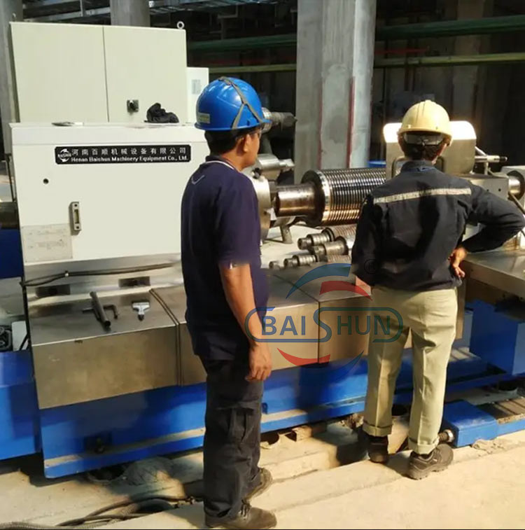 Metal Mill Roll Turning Lathe Machine Heavy Duty Automatic Roller
