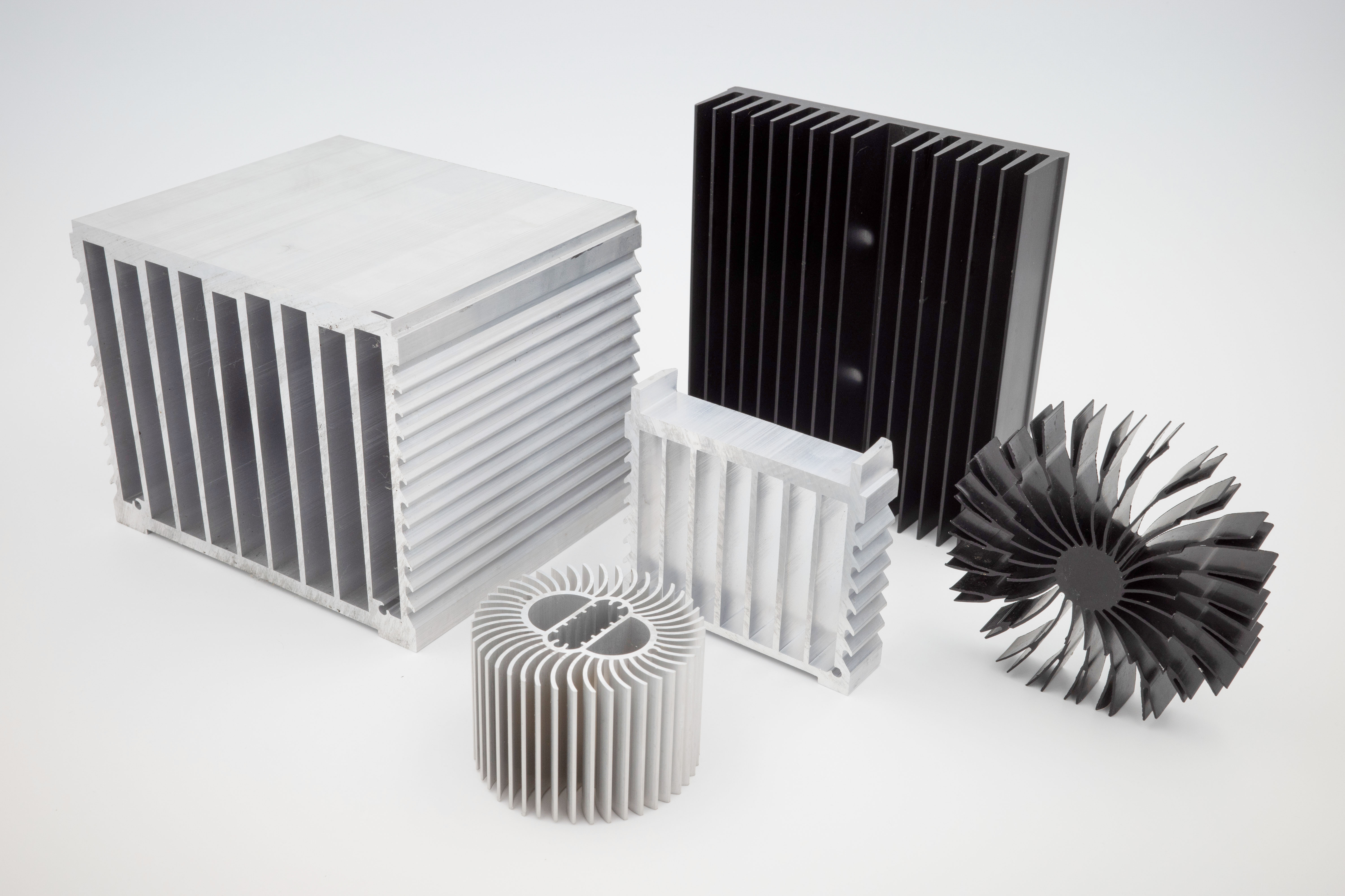 Antirust Stable Aluminum Extrusion Heatsink , Automotive Extruded Aluminium Profiles