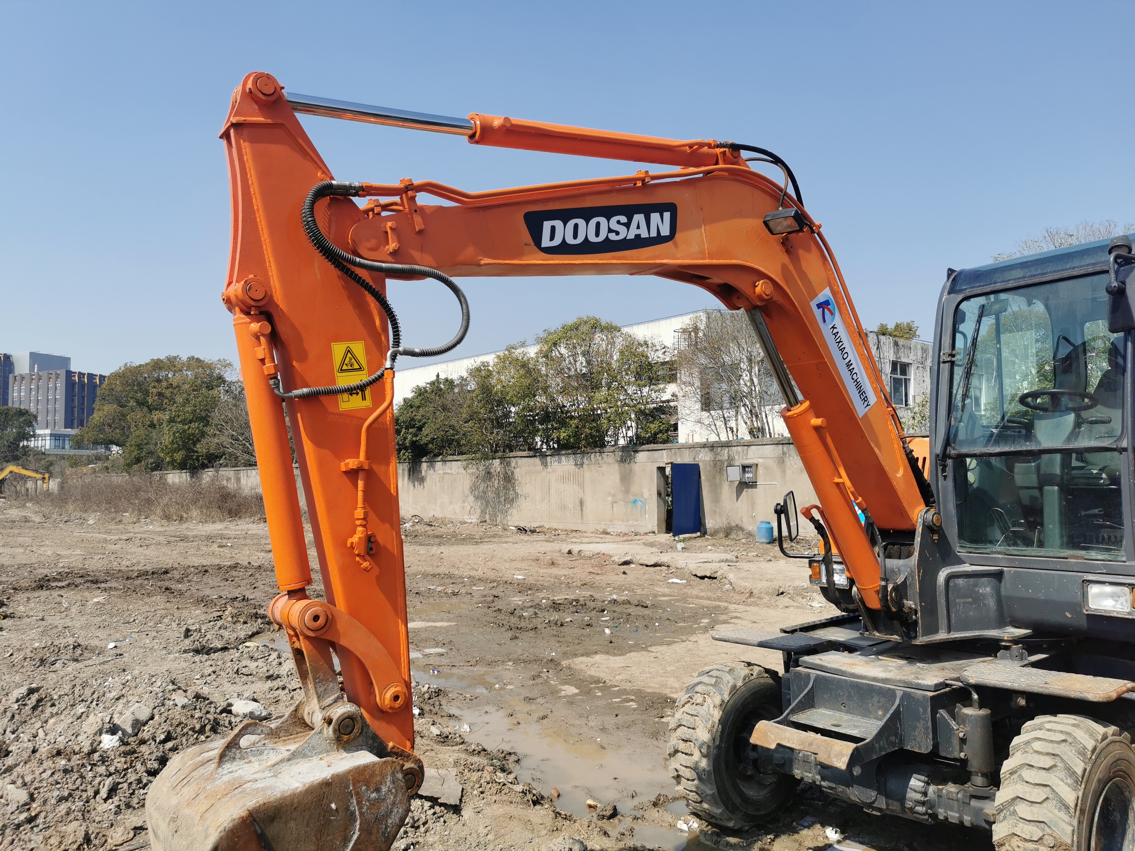 2020 Doosan DX60W Wheel Excavator With Original Hydraulic Pump
