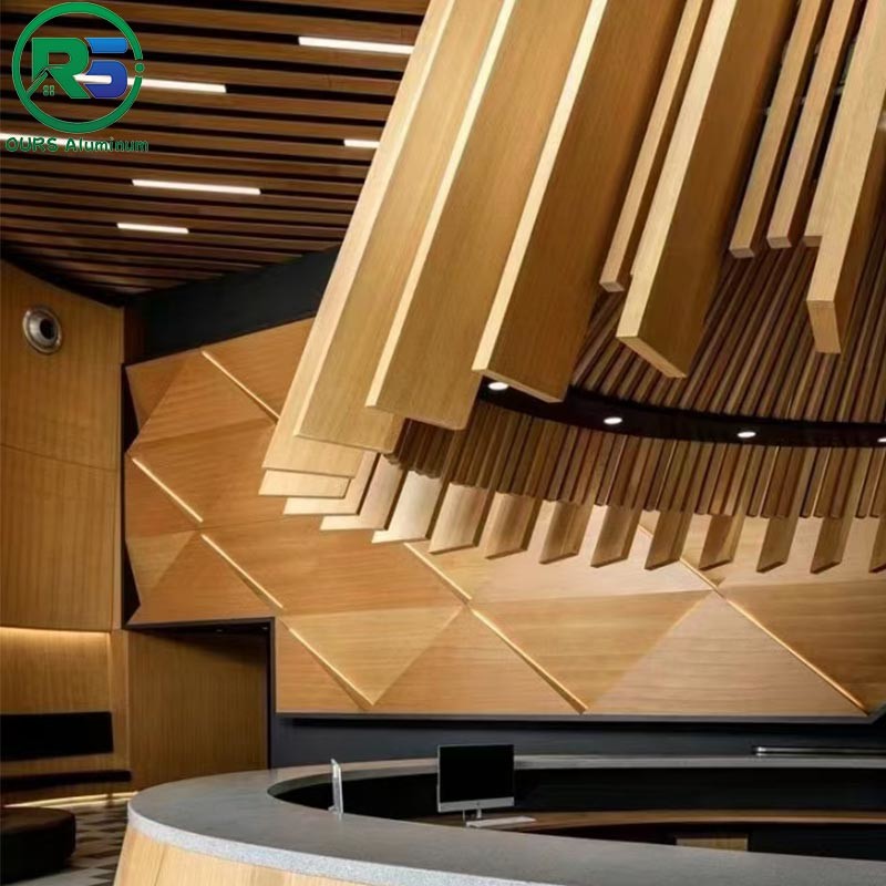 Decorative Multicolor Aluminium Strip Ceiling Tile Fireproof 1.2mm