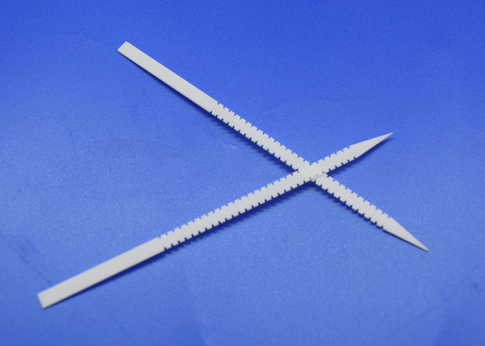 Customized Thin Zirconia Ceramic Needle With Low Thermal Conductivity