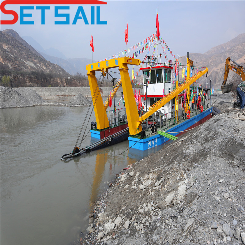Hydraulic Water Flow 800m3 Cutter Suction Dredger with Diesel Engine