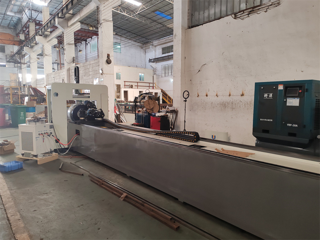 France Schneider Servo Motor Powered Gantry Laser Cutting Machine