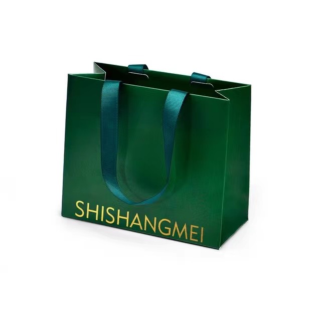 Custom Printed Gift Bags CMYK Surface Printing for a Professional and Personalized Look