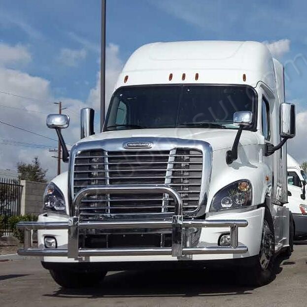 OEM Manufacturer Wholesale 304 S/S Truck Deer Guard Bumper For American Semi Big Truck Heavy Buty Body Parts