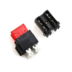 China SL-703E2A 2 Poles Panel Mount Blade Fuse Holder with PA66 Material and Brass Terminal for Automotive Applications on sale