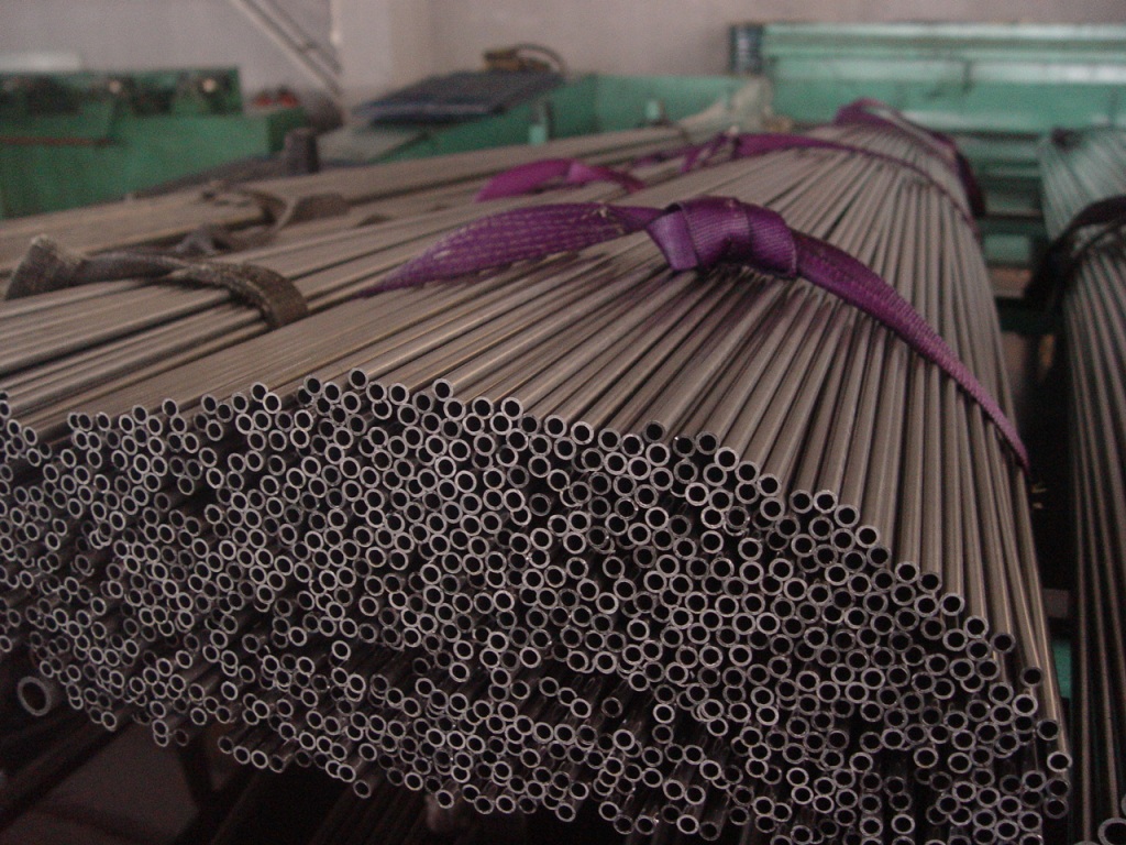buy  Seamless Cold Drawn Tubes for Hydraulic ad Pneumatic power systems  manufacturer