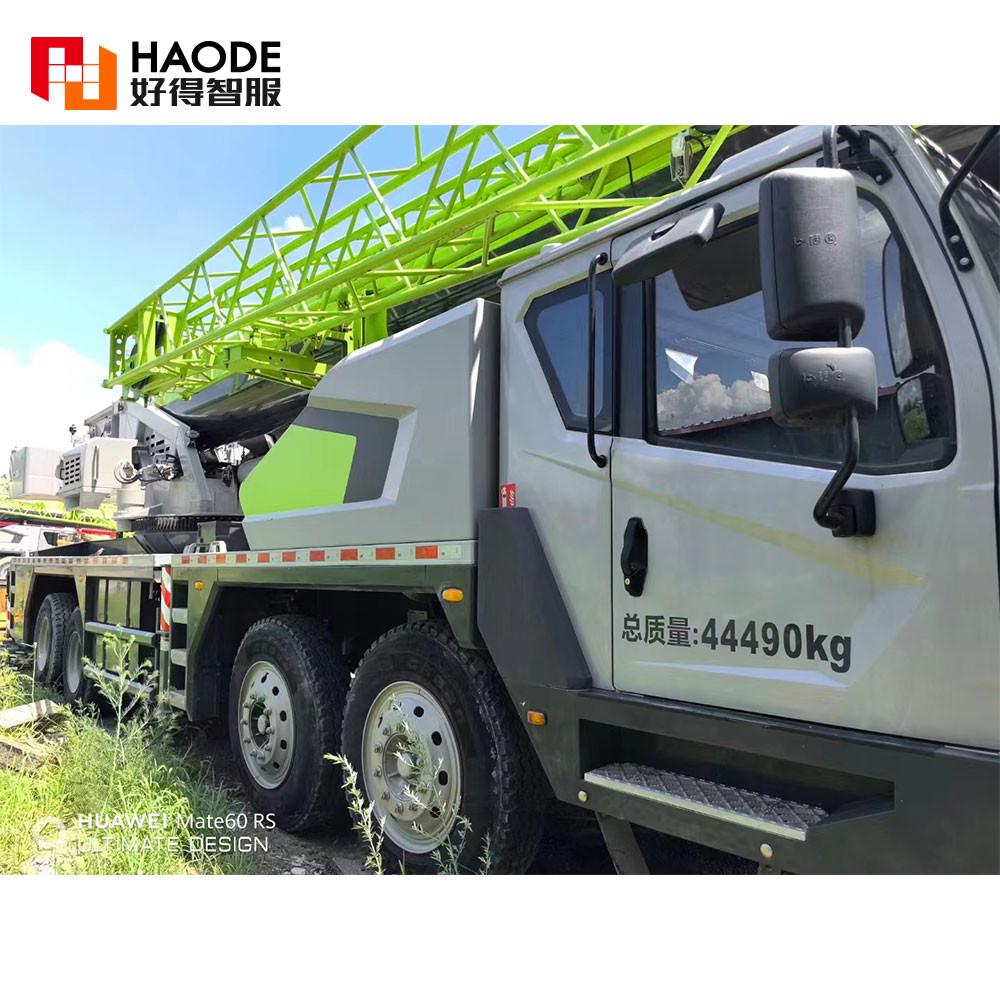 Zoomlion 55ton Heavy Duty Telescopic Boom Truck Crane Ztc550