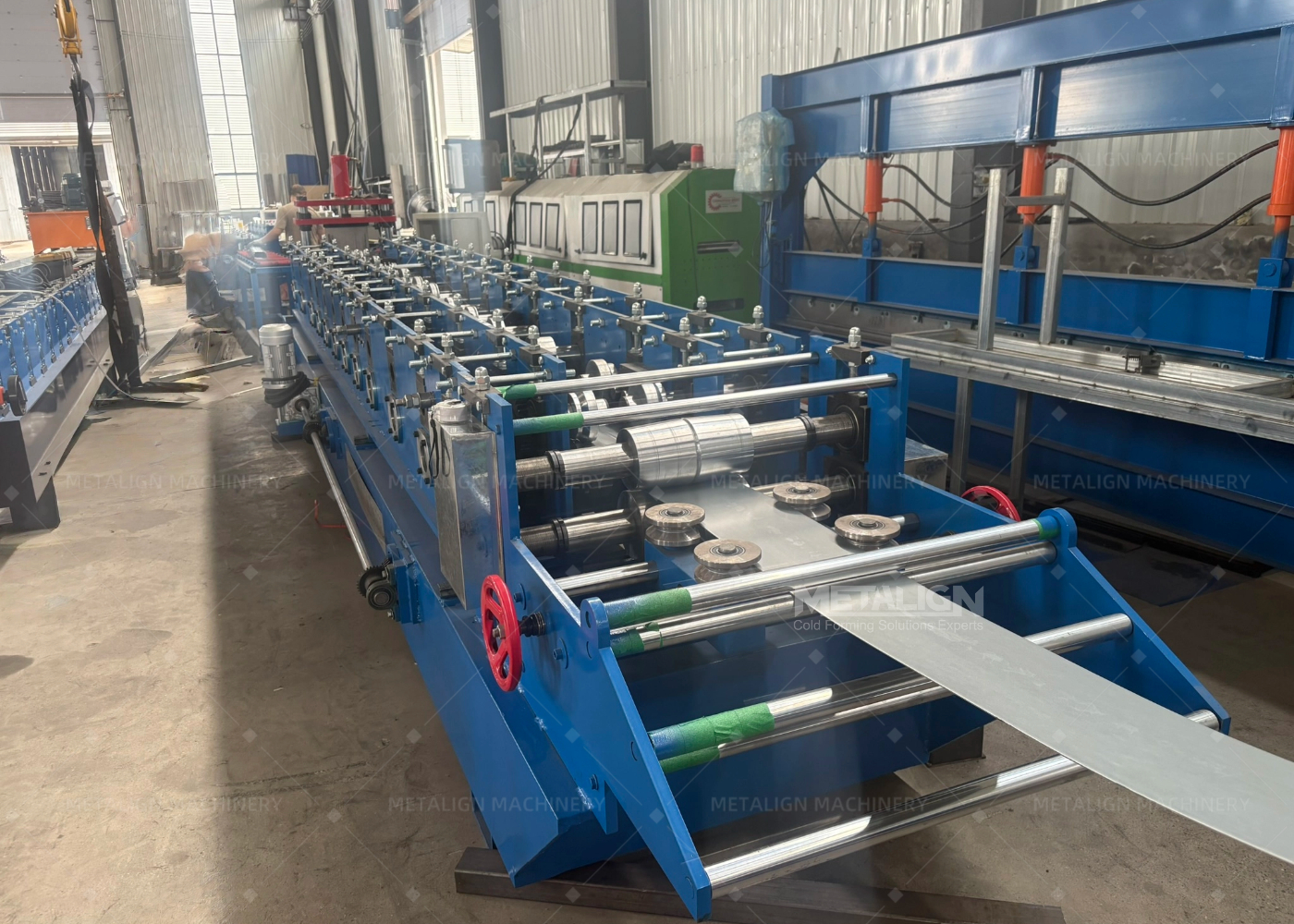 Heavy Duty Box Beam Roll Forming Machine with 13 Forming Stations 70mm Shaft and 5.5Kw Motor