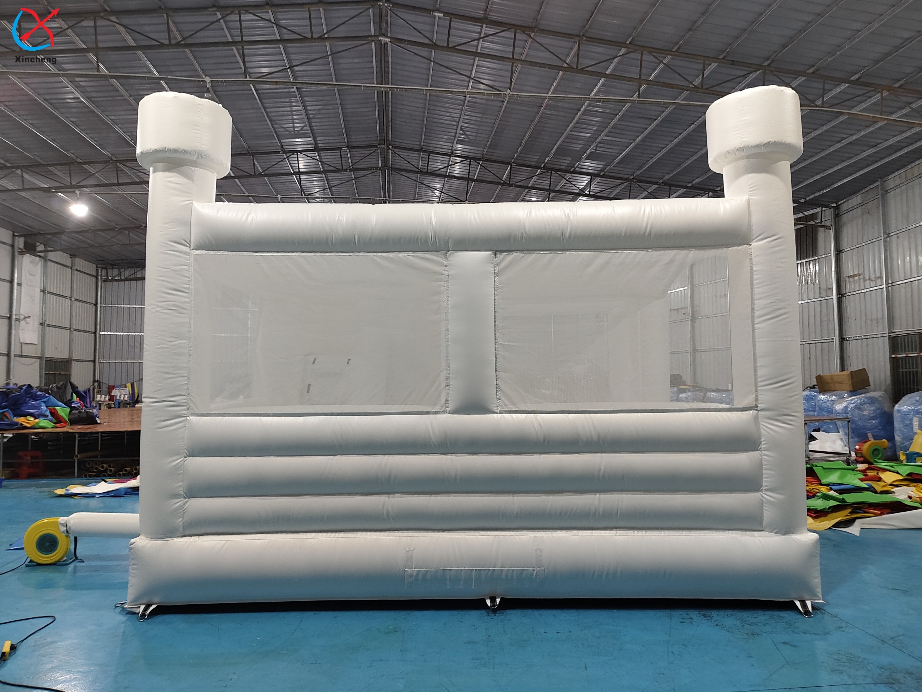 Customized Inflatable White Wedding Bouncy Castle With Slide For Event Party