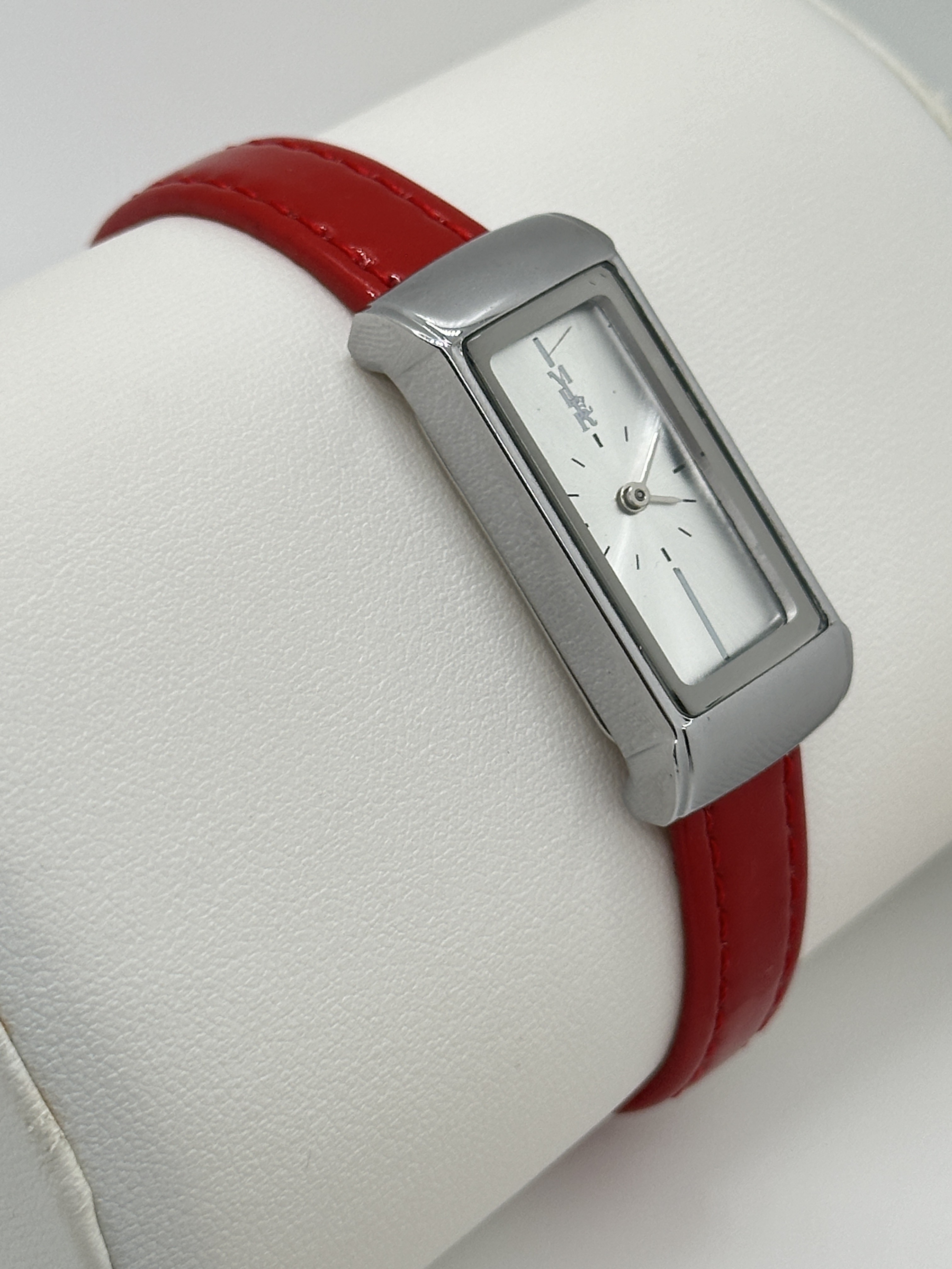 Fashion Genuine Leather Water Resistant Wrist Watch Single Dial Wrist Quartz Watch